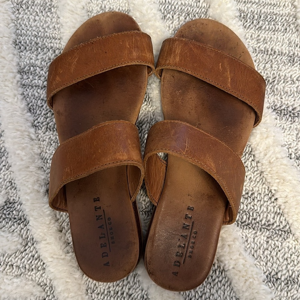 Adelante shoe co leather sandals size 8